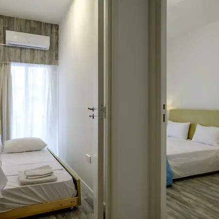 Cozy & Central 2bdr | Walk Everywhere | Free Parking Apartment Larnaka